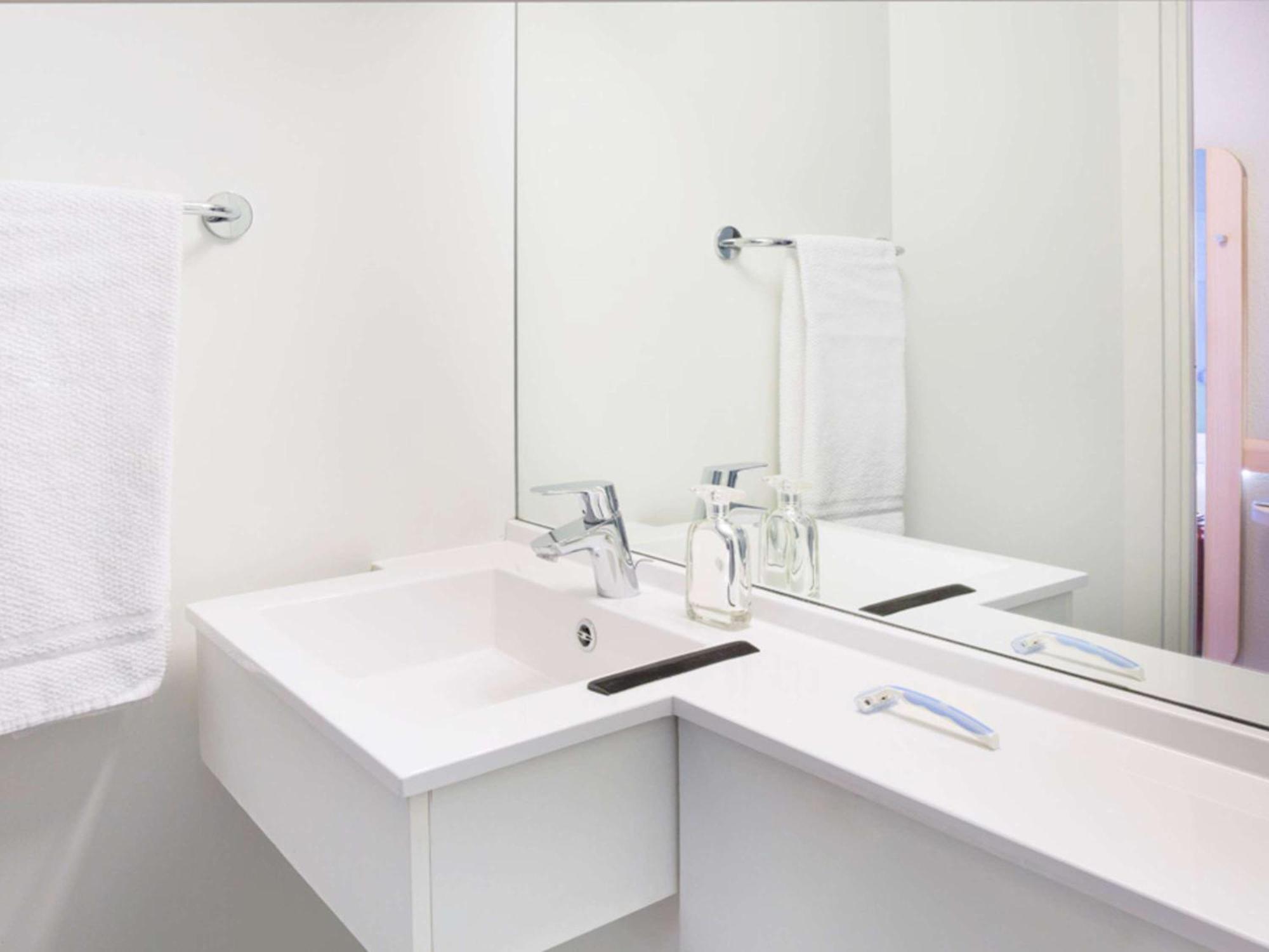Ibis Budget Thonon Les Bains Екстериор снимка