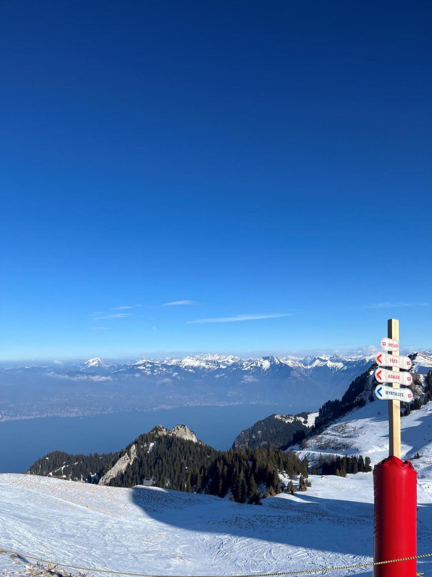 Ibis Budget Thonon Les Bains Екстериор снимка