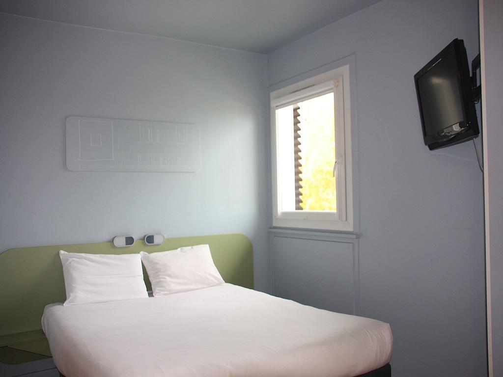 Ibis Budget Thonon Les Bains Стая снимка