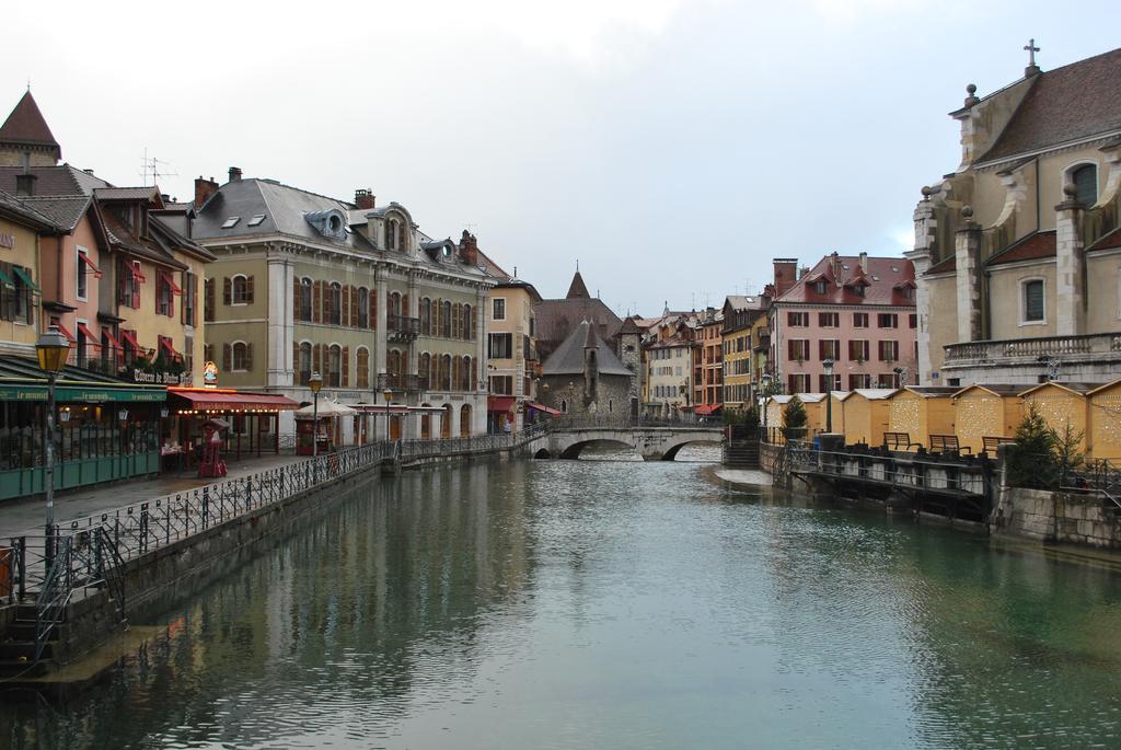 Ibis Budget Thonon Les Bains Екстериор снимка