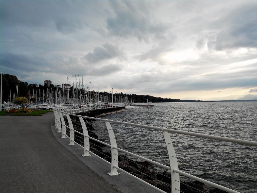 Ibis Budget Thonon Les Bains Екстериор снимка