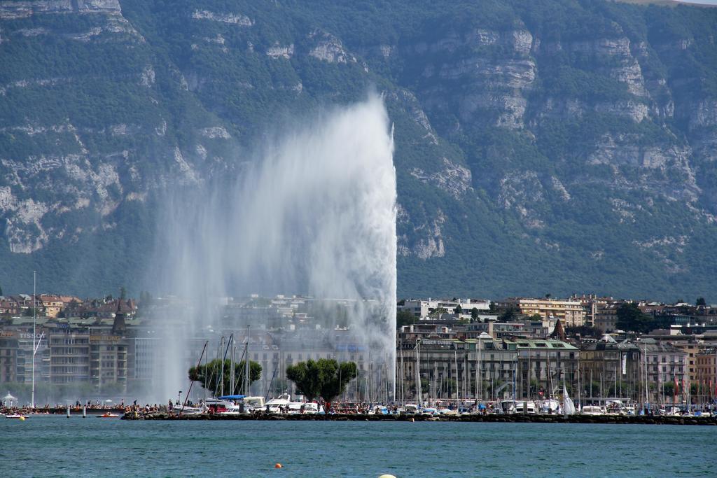 Ibis Budget Thonon Les Bains Екстериор снимка