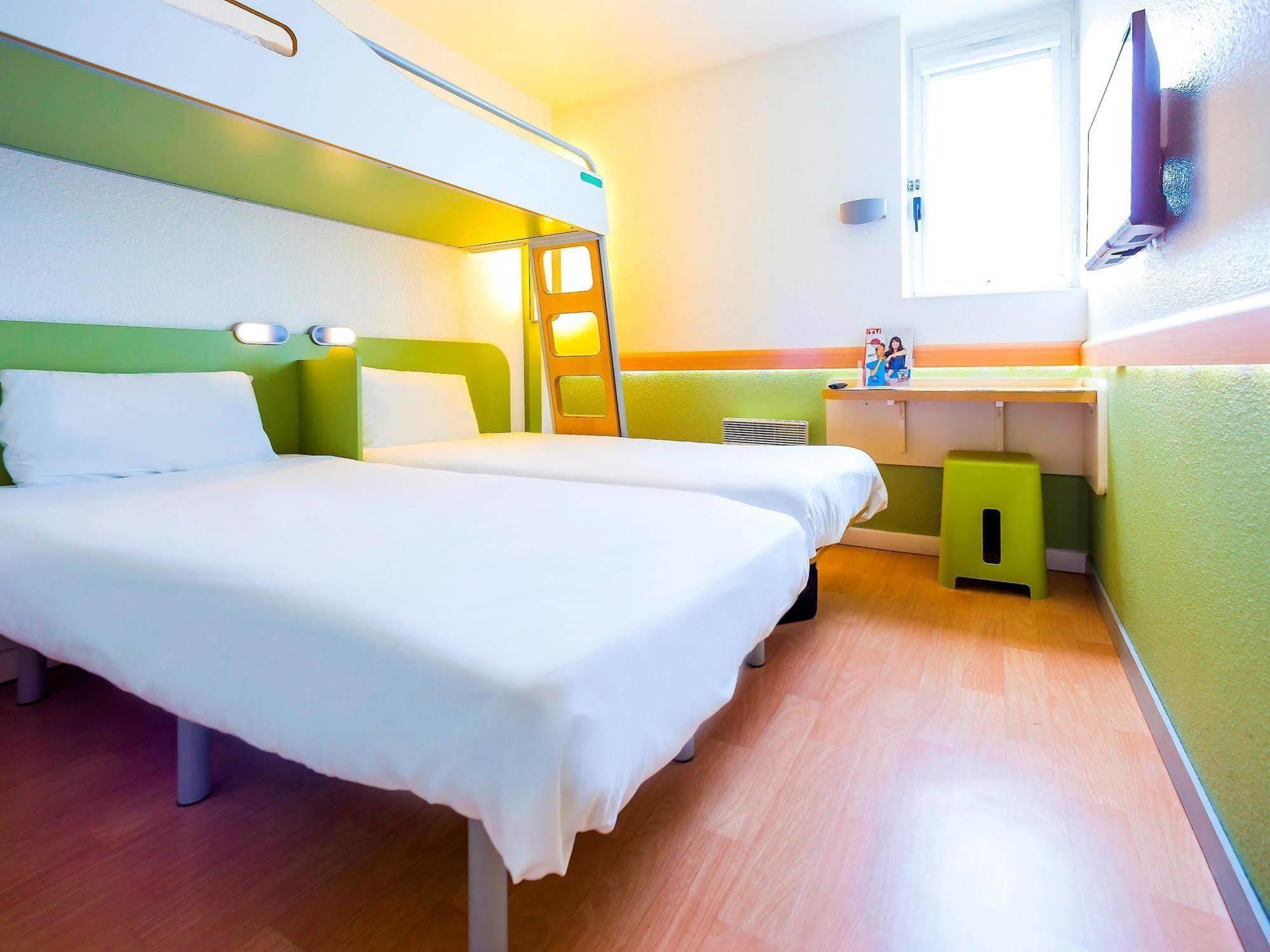 Ibis Budget Thonon Les Bains Екстериор снимка